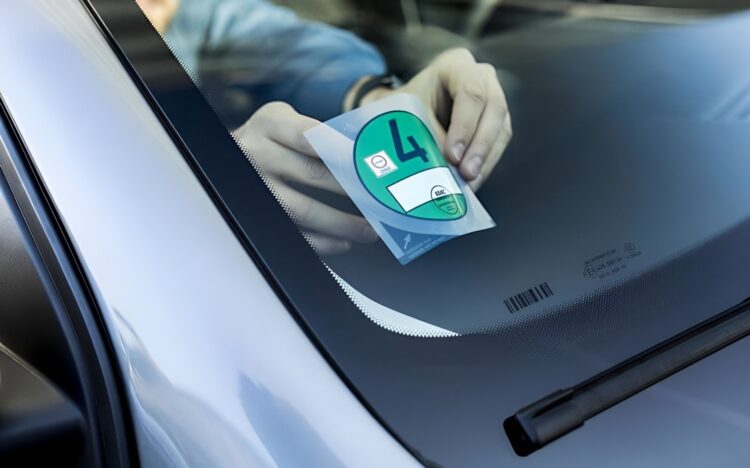 Ga je op vakantie met de auto? Hier heb je een milieusticker nodig
