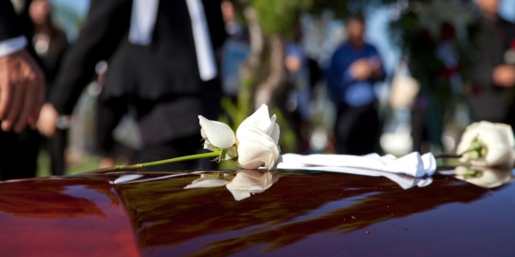 Waarom een begrafenisverzekering rust geeft voor jou én je nabestaanden