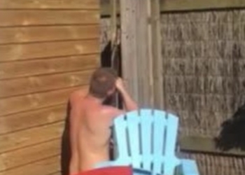 Buurman heeft het gehad met die irritante drone van zijn buurjongen en maakt er zijn laatste vlucht van