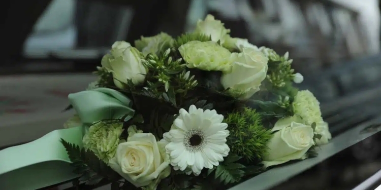 Een uitvaart vooraf regelen: meer grip op je afscheid