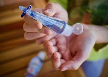 Experts waarschuwen: verbod op desinfecterende handgels dreigt