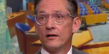 Politieke aardverschuiving: JA21 stijgt spectaculair in nieuwe cijfers – ‘Rechts aan kop’