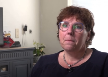 Moeder Kim deelt pijnlijke realiteit: “Na al mijn rekeningen blijft er nog geen 130 euro over”