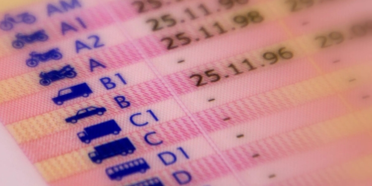 Opgelet: dit gaat er binnenkort aan jouw rijbewijs veranderen (ook als je hem al hebt)