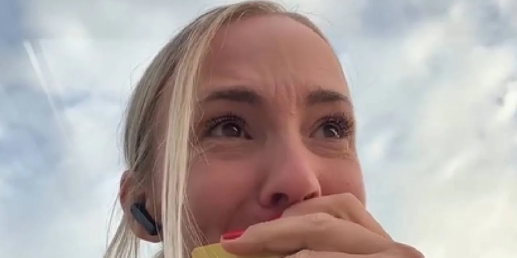 Romy heeft voor het eerst acht uur gewerkt en dat is haar heel zwaar bevallen