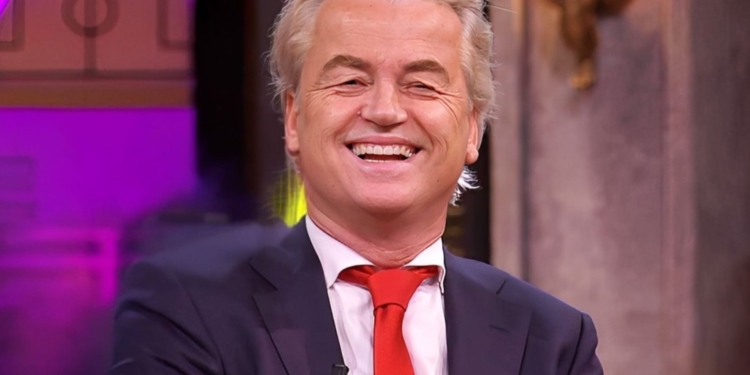 Dit is hoeveel Wilders verdient en zijn bizarre vermogen