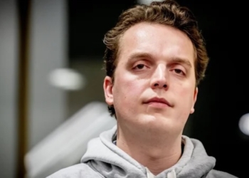 Betrapt! Sywert van Lienden gespot op datingapp en heeft een heel speciale voorkeur