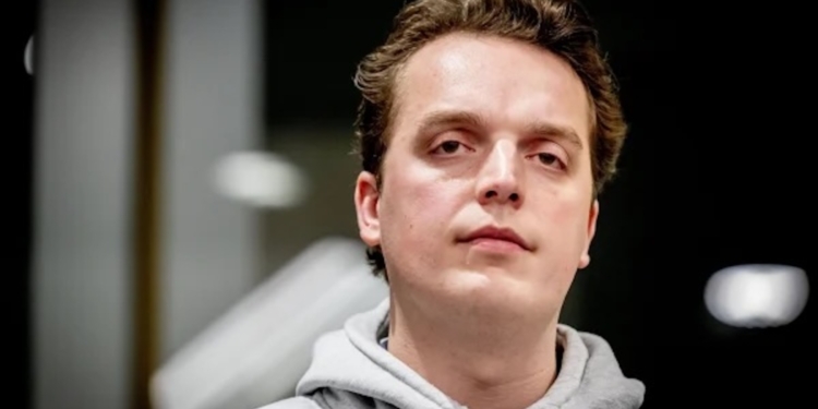 Betrapt! Sywert van Lienden gespot op datingapp en heeft een heel speciale voorkeur