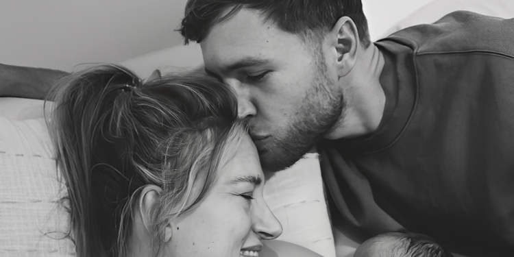 Suzan & Freek ouders geworden van zoontje en zijn naam is heel bijzonder