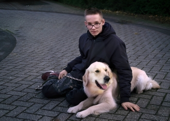 Grote woede na wat fatbikejongeren deden met hulphond van Danniek (16)