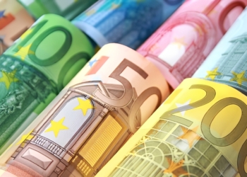 Heb je een modaal inkomen? Zoveel ga je er dan op voorruit in 2026