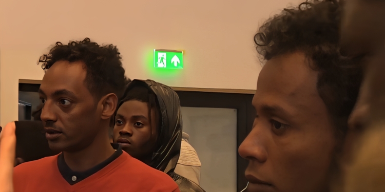 Asielzoekers op opvangboot in Haarlem gaan over tot hongerstaking