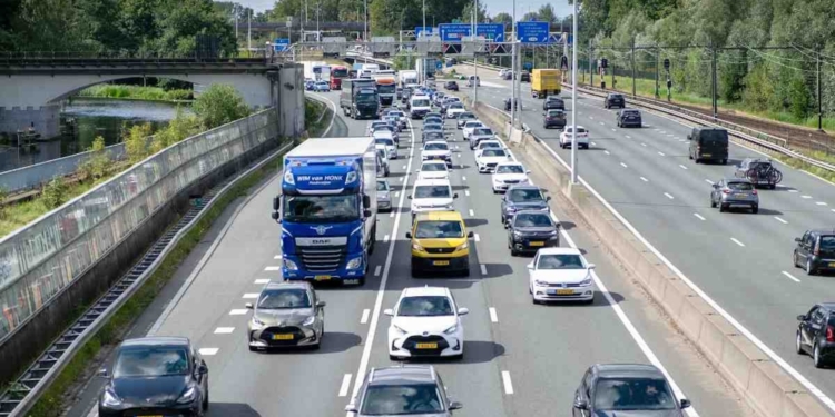 Minderheidskabinet heeft het op de autobezitter gemunt en dit zijn de bizarre plannen