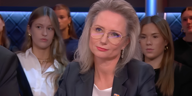 Agema woest op Bontenbal en waarschuwt voor harde gevolgen in de zorg