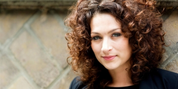 Drama: ‘Eva van de Wijdeven zwerft dakloos rond in de buurt van Apeldoorn, kindje zit bij vader’