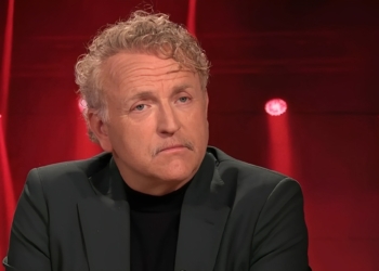 Gordon haalt genadeloos uit naar iedereen bij The Voice in spijkerhard bericht