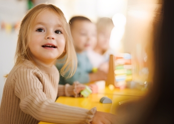 Dit kost een kind écht per maand (en niemand praat erover)