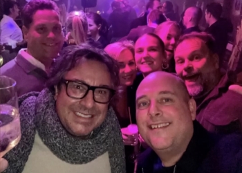 MARCO IS TERUG: Borsato viert het leven in Den Bosch en zingt eigen hits mee