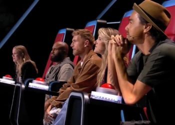 The Voice-kijkers uiten massaal kritiek op dezelfde hoofdrolspeler: ‘Vreselijk irritante coach!’