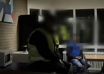 Woede na incident in AZC Budel: beveiliger dwingt bewoner om zijn voeten te kussen