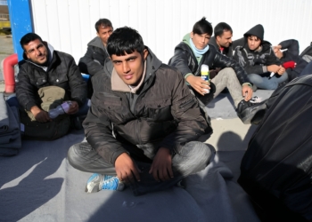 Nederlanders in shock: zoveel betaalt Nederland écht per asielzoeker