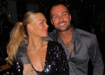 Marijn Kuipers is er klaar mee dat Dave Roelvink weinig thuis is en laat dat op bijzondere wijze merken