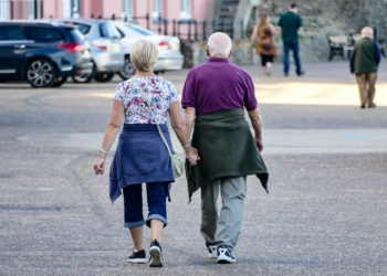 Net binnen: ‘Verhoging AOW-leeftijd van tafel’