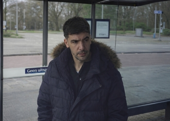 Politie vraagt iedereen om hulp en zoekt man na tweede aanval op buschauffeur