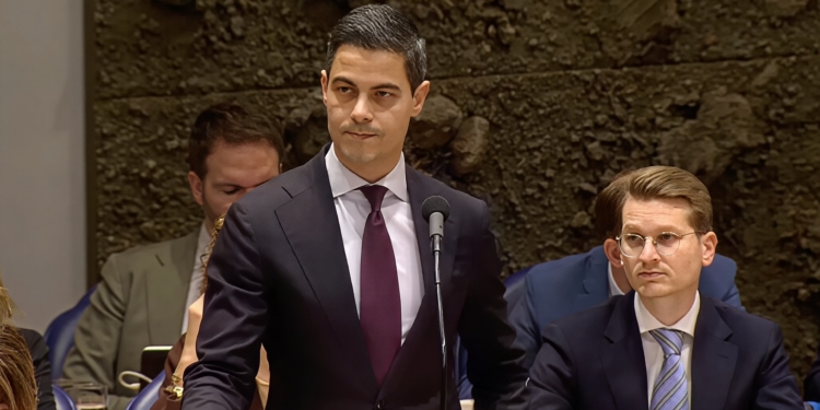 Kabinet zwaar in het nauw door onbetrouwbare actie van D66