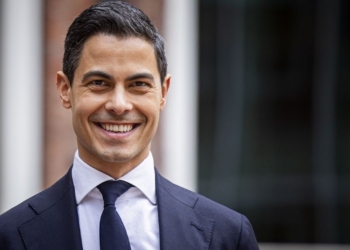 BIZAR: ‘Overheid betaalde gigantisch bedrag voor 43 pagina’s tellende woke taalgids’