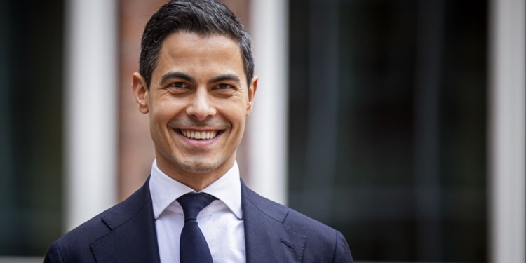 BIZAR: ‘Overheid betaalde gigantisch bedrag voor 43 pagina’s tellende woke taalgids’