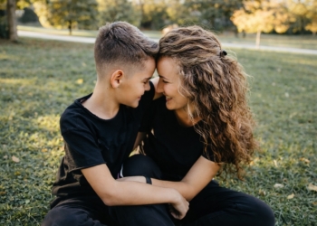 Jongens met deze 3 sterrenbeelden hebben de sterkste band met hun moeder