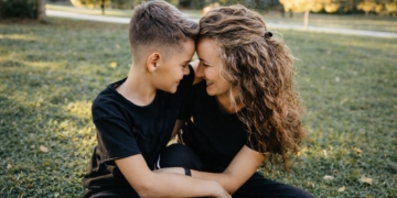 Jongens met deze 3 sterrenbeelden hebben de sterkste band met hun moeder