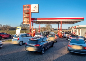 LET OP: Belastingdienst niet blij met tanken over de grens en komt met deze maatregelen