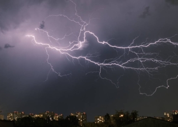 Heel Nederland krijgt te maken met noodweer: hier wordt het straks het heftigst