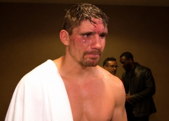 ‘Dit is de reden waarom Rico Verhoeven niet mocht winnen van Usyk’