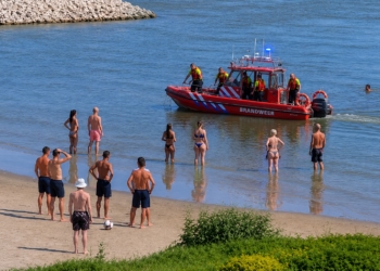 Meer bekend over vrouw (42) die kinderen redde in de Waal: dit was haar band met hen