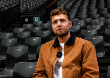 Fans massaal in verwarring na opvallende hint van Freek: ‘Wat bedoelt hij hiermee?’