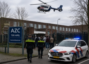 Heftig: Massale politie en ambulance na steekpartij bij azc