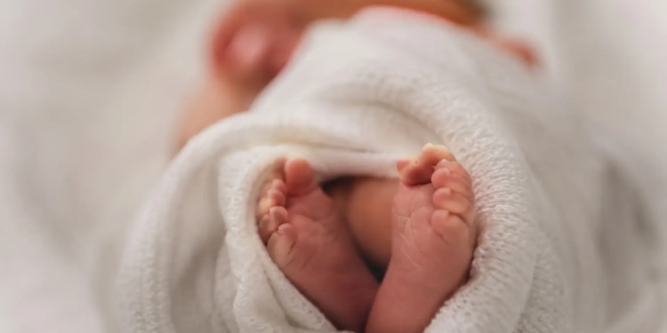 Begrafenisondernemer geeft rouwende ouders de schrik van hun leven: ‘Hij leeft nog.’