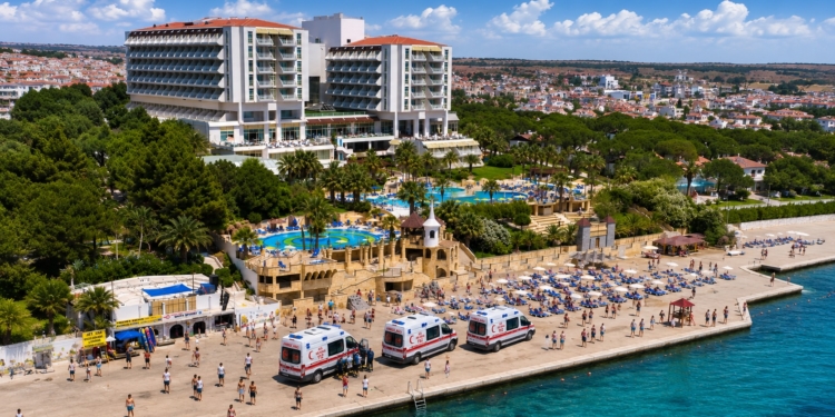 Drama tijdens droomvakantie Turkije: honderden vakantiegangers naar het ziekenhuis