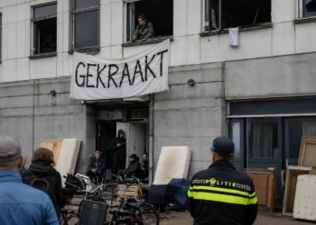 ‘Krakers bezetten toegewezen AZC en komen met bijzondere boodschap naar de buurt’