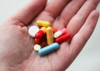 Artsen waarschuwen: Slik je deze medicijnen? Wees extra alert op tijdens warme dagen