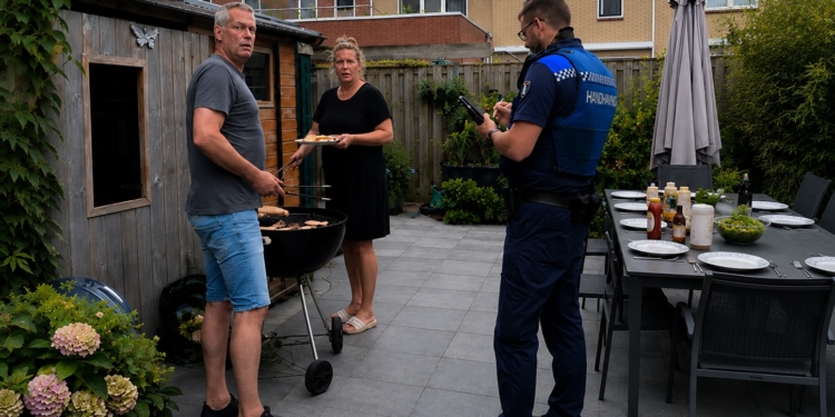 Déze dingen zijn strikt verboden om te doen in je eigen tuin (velen weten dit niet)
