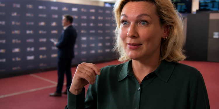 Iedereen zegt hetzelfde over Marlijn Weerdenburg in ‘We Zijn Er Bijna’