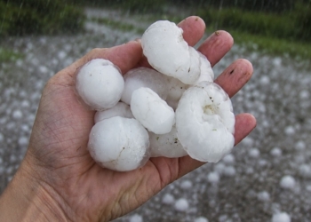 Heftig noodweer met grote hagelstenen op komst kan enorm veel overlast veroorzaken