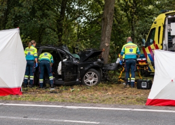 Kind overleden en vier anderen zwaargewond bij verschrikkelijk verkeersongeval