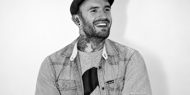 Zanger en eerste winnaar ‘The Voice’ Ben Saunders (43) overleden