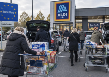 Nederlanders rijden massaal de grens over voor boodschappen, maar dĂt moet je weten!