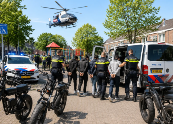 Brute aanval door fatbikers op onschuldige voorbijganger